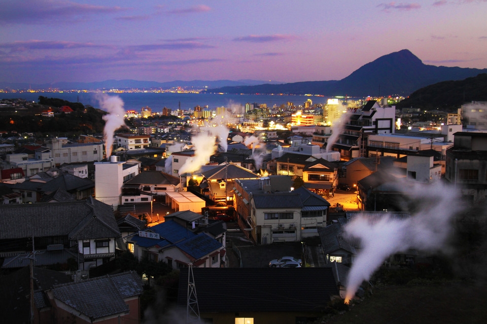 Jalで行く 夕食はゆったり部屋食を楽しめる温泉宿に滞在 別府温泉 4日間 His東京発
