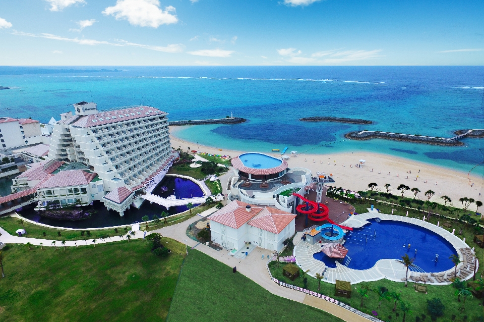 沖縄県 那覇 ツアー検索・格安予約【HIS 神戸空港発】