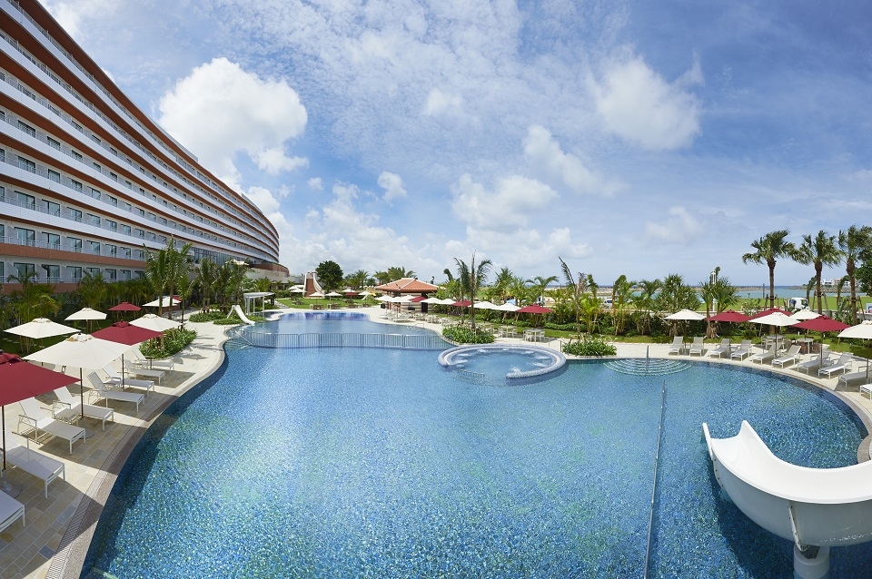 宮崎発着 ビーチやアメリカンビレッジが徒歩圏内 ヒルトン沖縄北谷リゾート に滞在 沖縄 3日間 His宮崎発